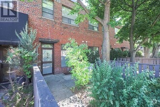 Building Photo - 279 Humbercrest Blvd