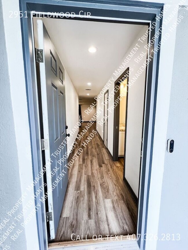 Building Photo - Modern 3-Bedroom Townhome for Rent in St. ...