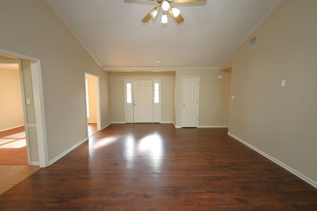 Building Photo - 5067 Pearl Davis Rd