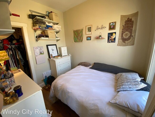 Building Photo - 3 br, 2 bath Apartment - 909 W Dakin St