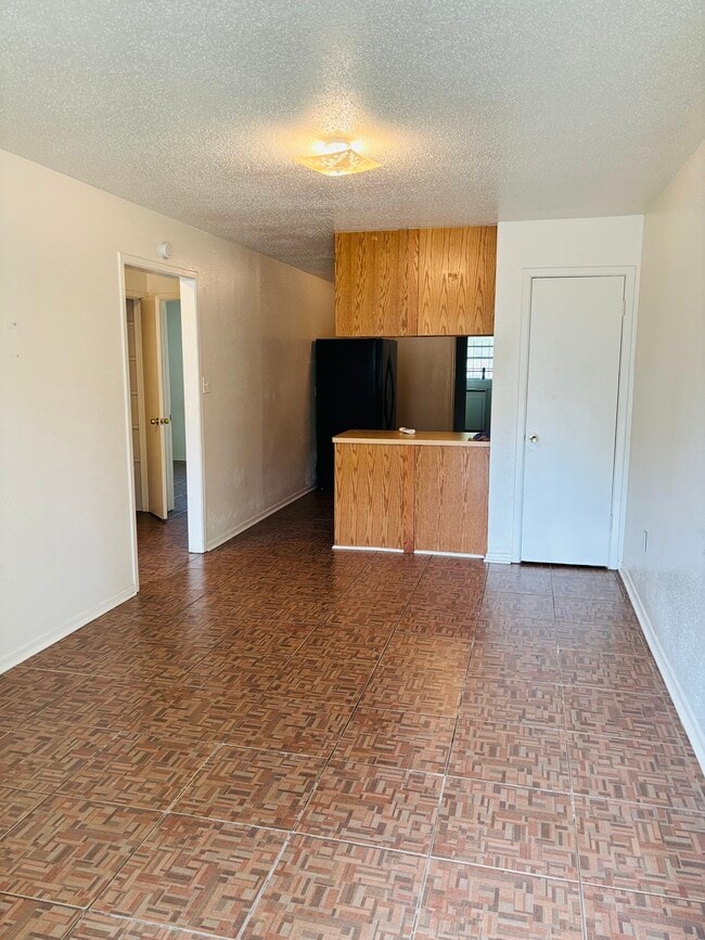 Building Photo - 10449 Wicklowe St