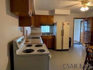 Building Photo - 139 Strayer St