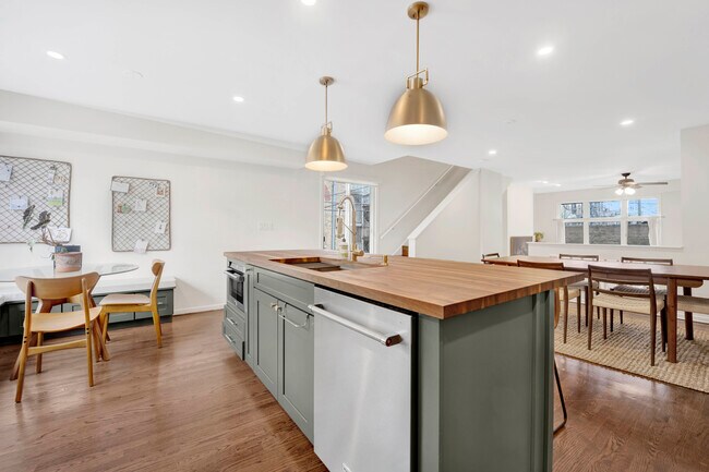 Foto del edificio - 1646 W Julian St