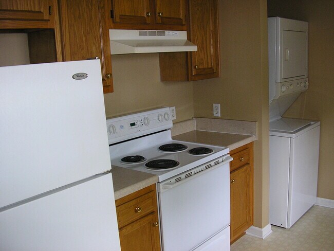 Foto del edificio - 4490 Woodstone Dr