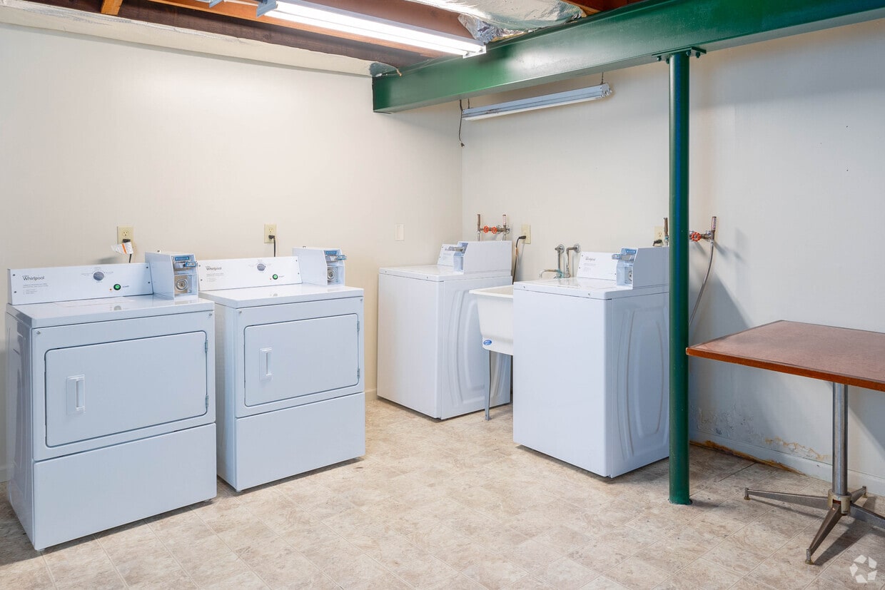 Evergreen Terrace Apartments Apartments in Hartford, WI