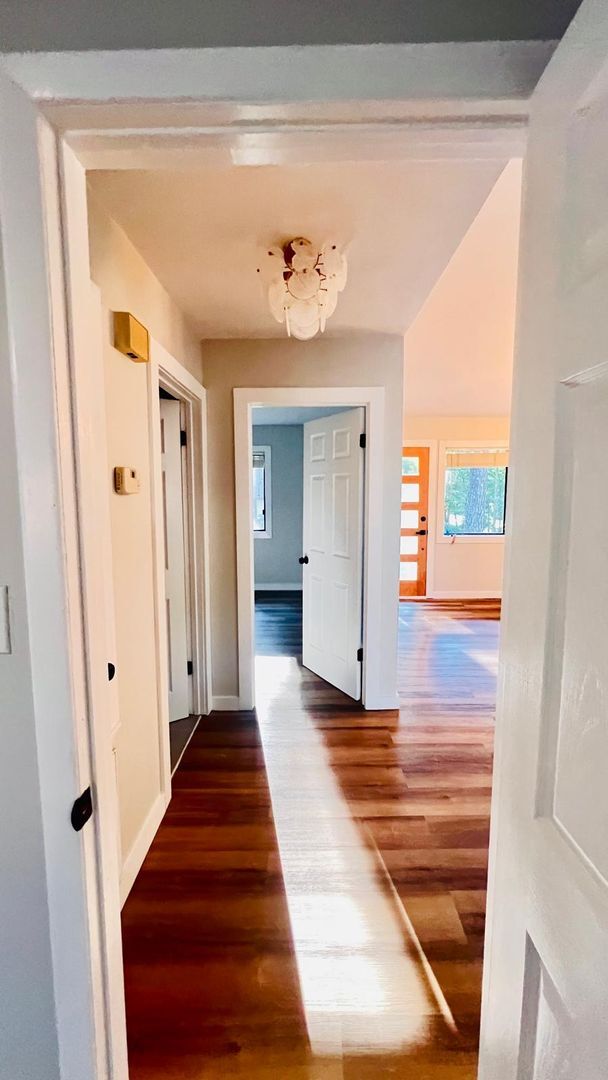 Building Photo - 2 bed 1 bath Carrboro duplex Newly renovated