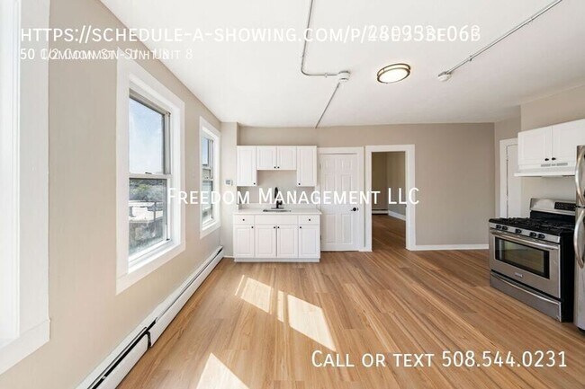 Foto del edificio - 50 1/2 Common St-Unit 8