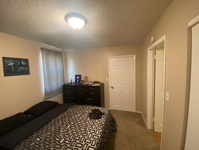 Foto del edificio - 406 Sunny Ln