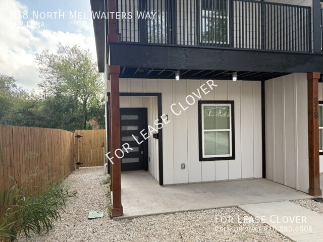 Foto del edificio - 818 N Mel Waiters Way