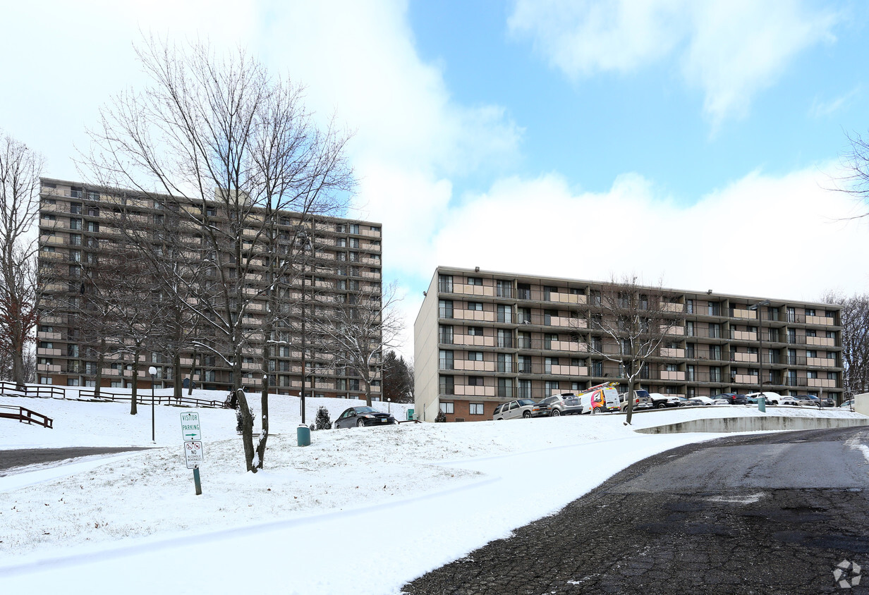 Building Photo - SpringHill Apartments