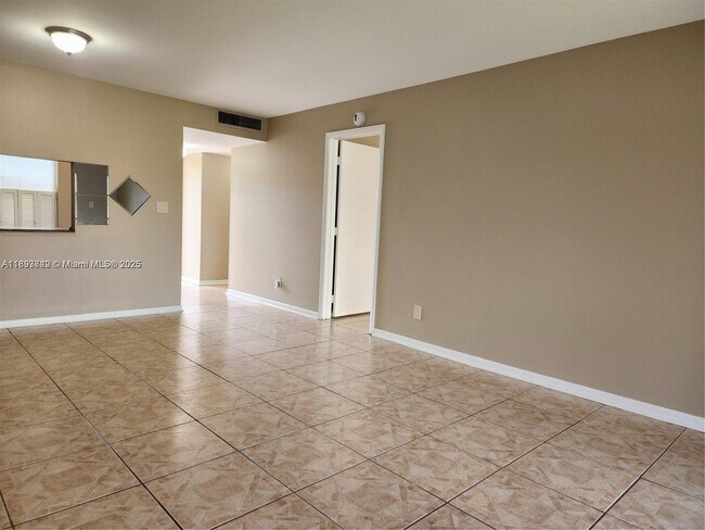 Building Photo - 6020 NW 64th Ave
