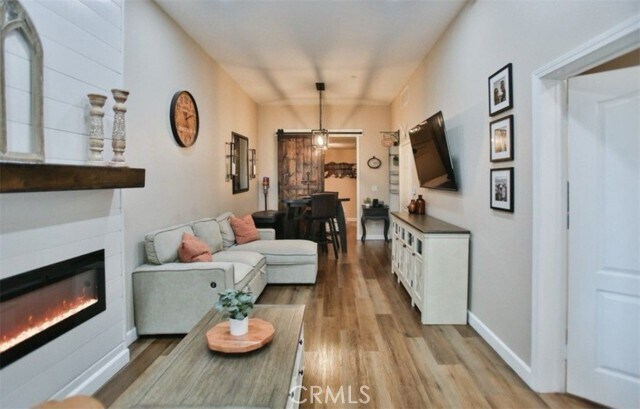 Foto del edificio - 17168 Newhope St