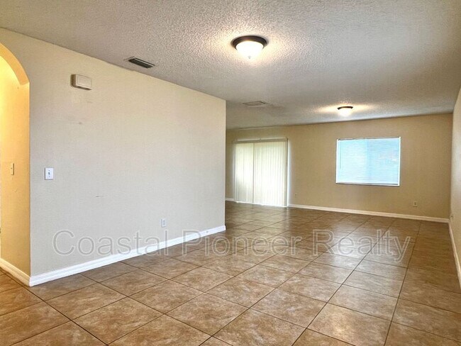 Building Photo - 12968 Fennway Ridge Dr