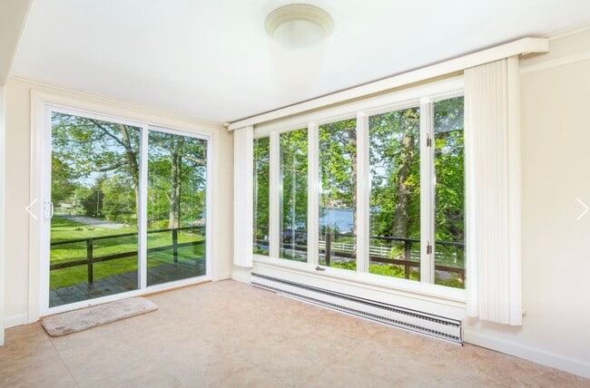 Sliding Door to Deck - 14 Old Marlborough Rd