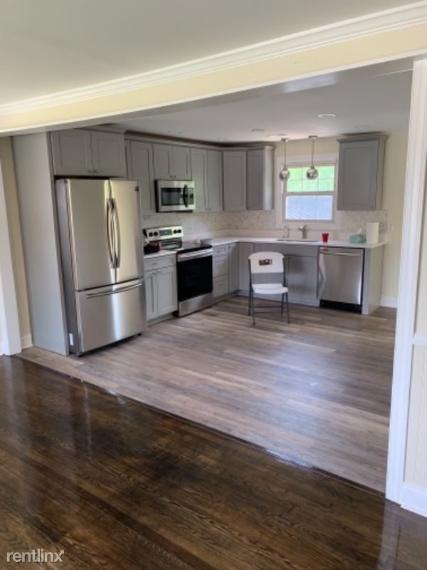 Foto del edificio - 4 br, 2 bath House - 3519 East Ave