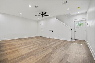 Building Photo - 8417 Venus St