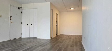 Building Photo - 271 Shorewood Dr