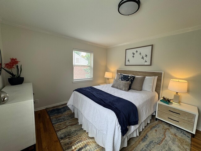 Building Photo - Lakeview Apartments