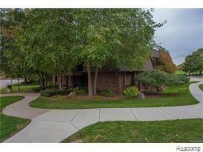 Foto del edificio - 5117 Buckingham Pl Dr