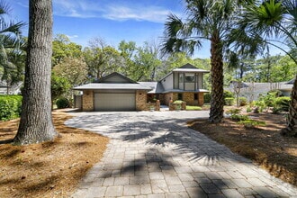 Building Photo - 1 Angel Wing Dr