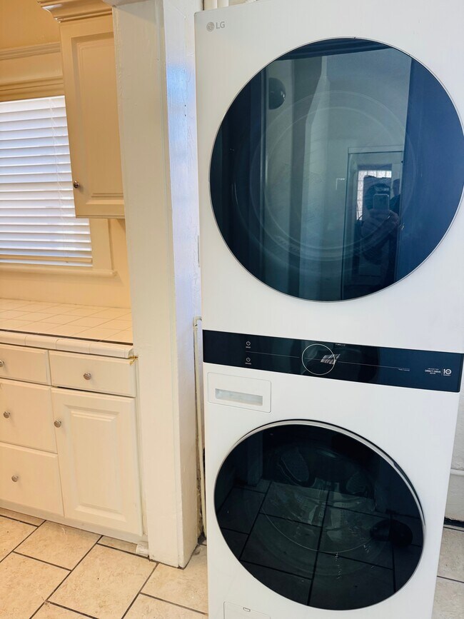 Foto del edificio - Pine and 9th Executive Suites, LLC