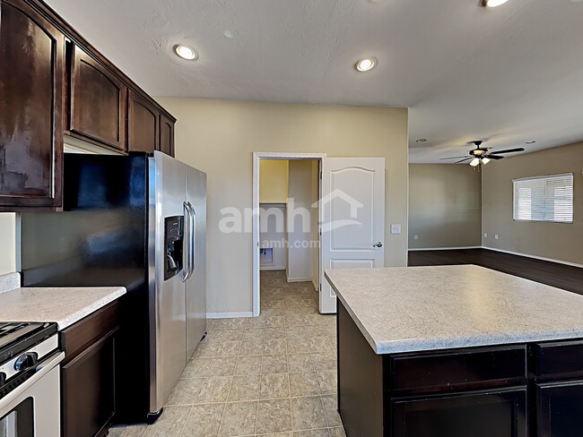 Foto del edificio - 8364 W Green Kingfisher Ln