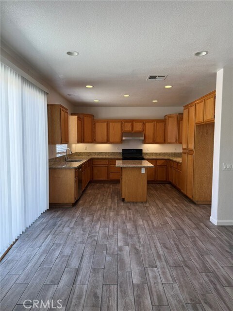 Foto del edificio - 12394 Freeport Dr