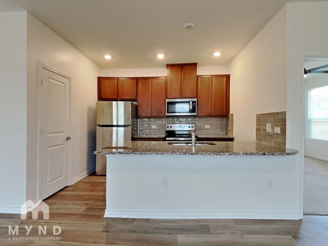 Building Photo - 13218 Clubhouse Blvd