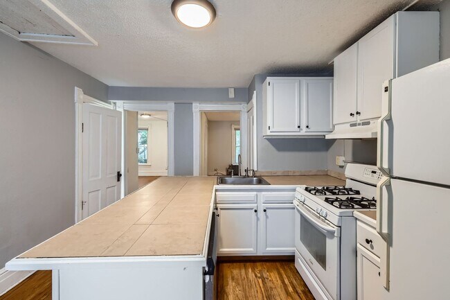 Foto del edificio - 3118 Pleasant Ave
