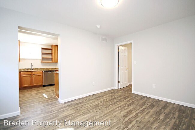 Building Photo - 1302 Belleview Ave