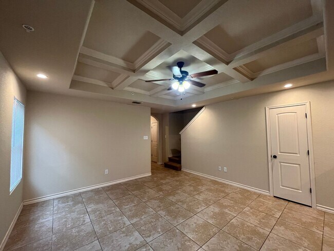 Building Photo - 7113 Micayla Cv