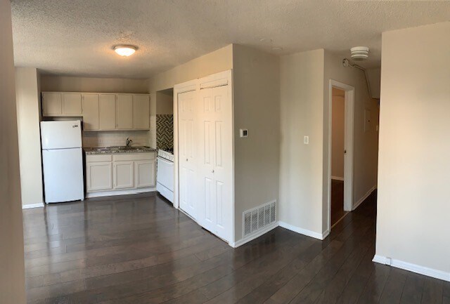 Foto del edificio - 3830 Lancaster Ave