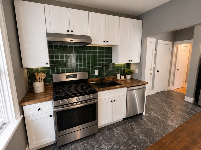 Foto del edificio - 807 W 25th St