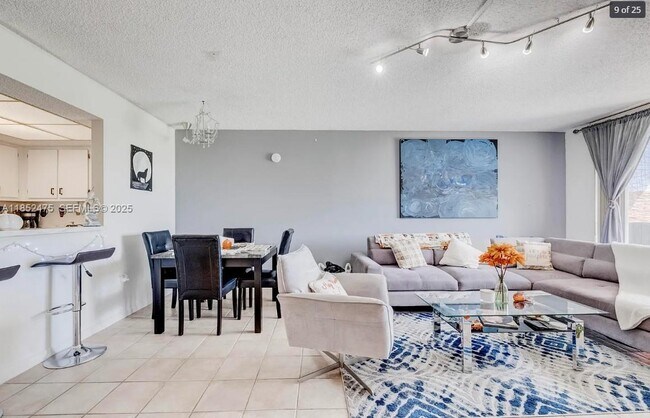 Foto del edificio - 5570 NW 44th St