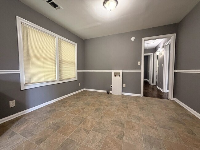 Foto del edificio - 2 bed, 1 bath in Decatur!