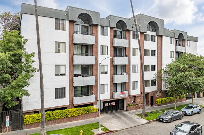 Building Photo - Kenmore Towers