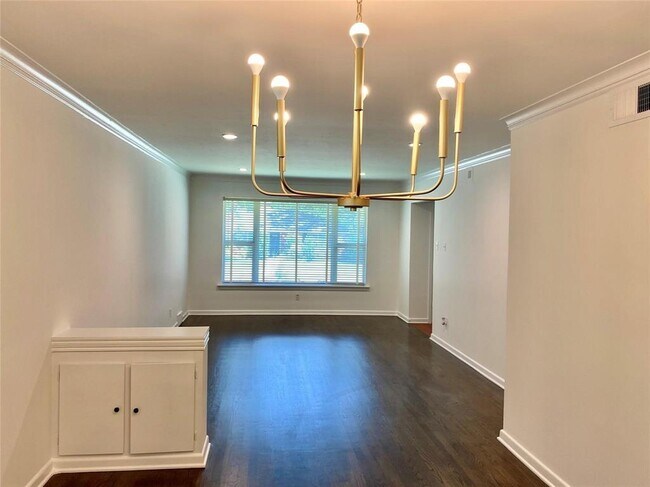 Building Photo - 5105 Rexton Ln