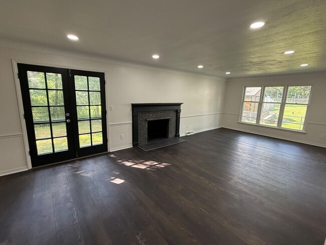 Building Photo - 6939 Highland Dr
