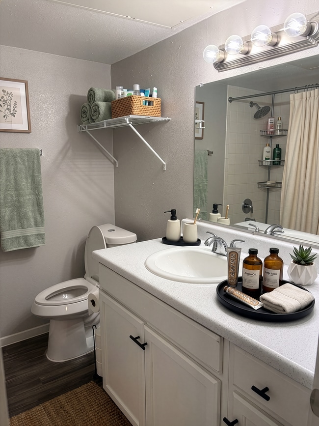 Interior Photo - Creeks Edge Apartments