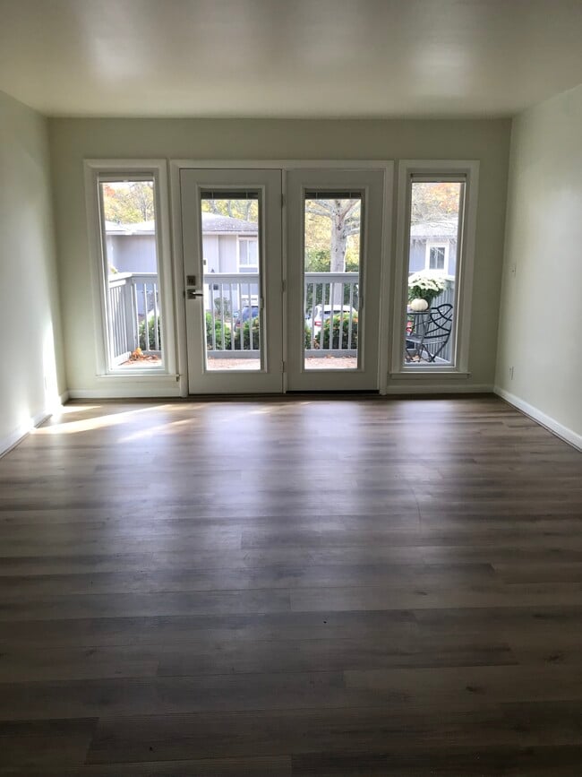 Building Photo - 21 Vaughns Gap Rd