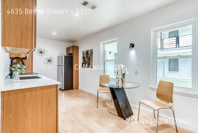 Foto del edificio - 4635 Bryan St