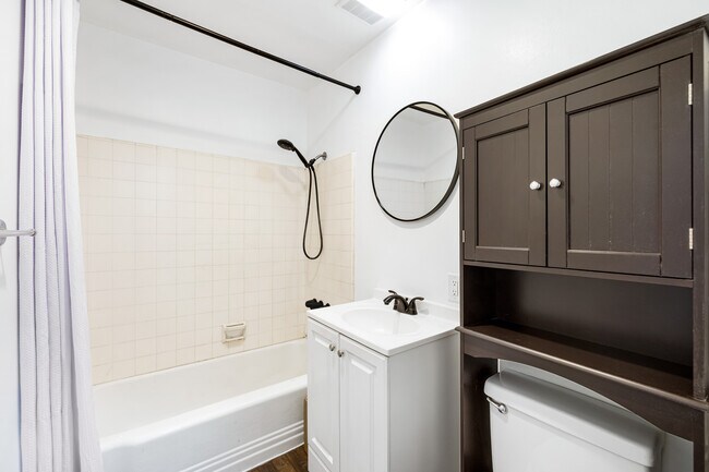 Foto del edificio - 790 N Shattuck Pl