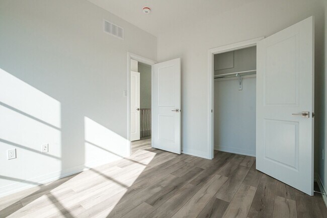 Photo du bâtiment - 550 Grey St