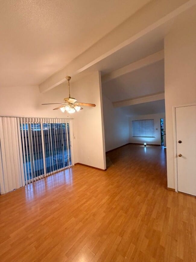 Building Photo - 3731-3733 Scallop Court