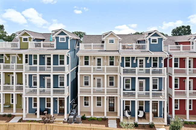 Building Photo - 2101 Dabbs Ave