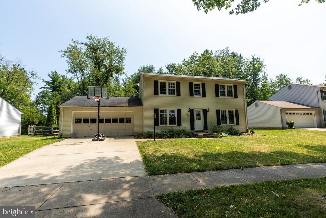Foto principal - 2527 Lindley Terrace