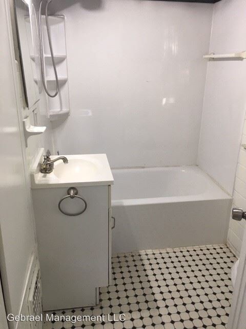 Foto del edificio - 3 br, 1 bath House - 4821 University Pl.