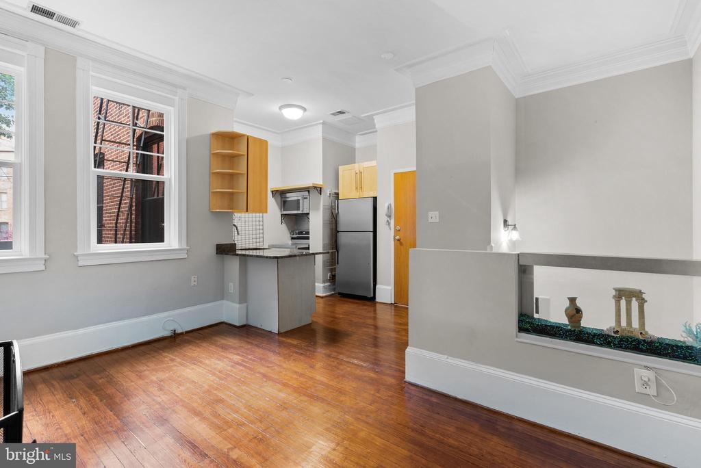 Primary Photo - 1326 Vermont Ave NW
