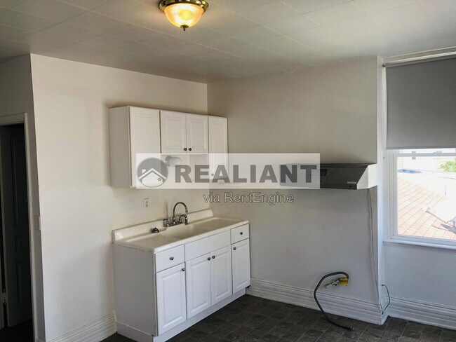 Foto del edificio - 121 E 9th St