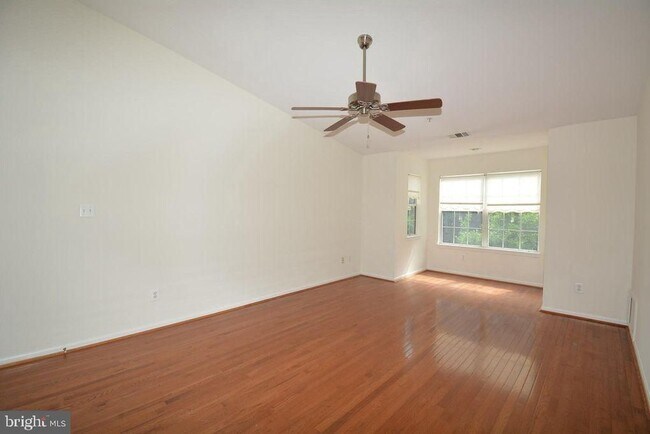 Foto del edificio - 4323 Runabout Ln